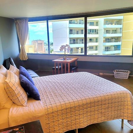 Waikiki Studio Steps To Beach-Mall Free Parking-Wifi Honolulu Bagian luar foto