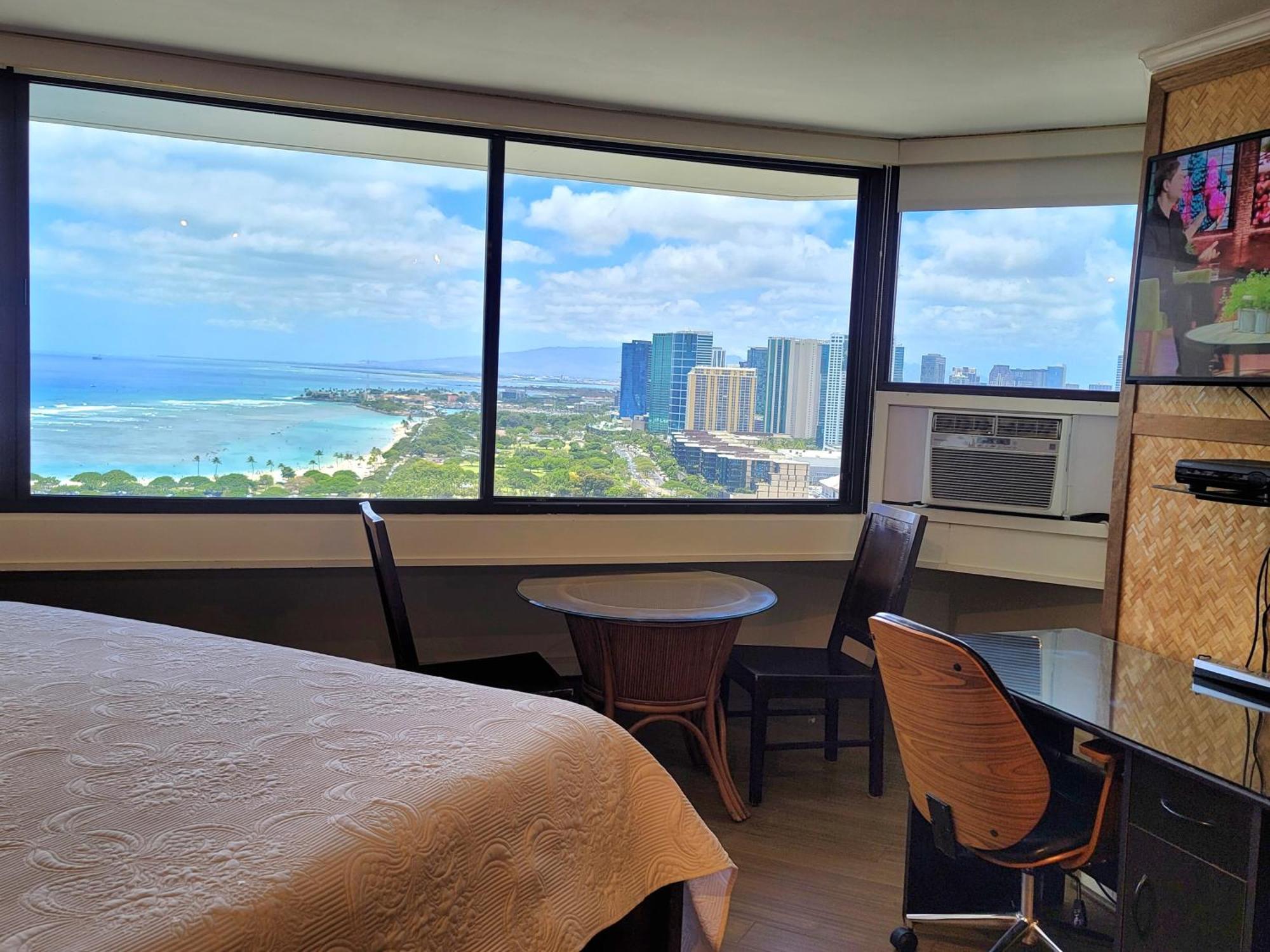 Waikiki Studio Steps To Beach-Mall Free Parking-Wifi Honolulu Bagian luar foto